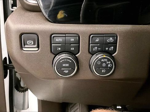 Used 2025 Chevrolet Silverado 3500 LTZ AWD/4WD image 37