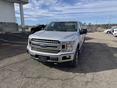 Used 2018 Ford F150 XLT w/ Equipment Group 302A Luxury image 3