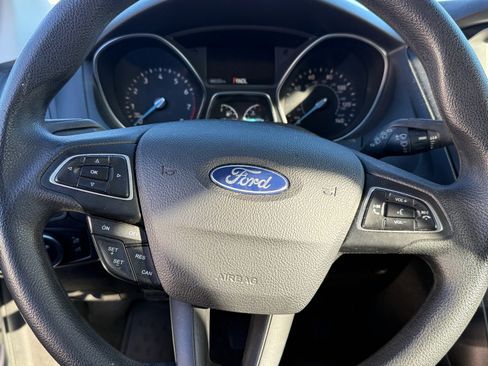 Used 2018 Ford Focus SE image 9