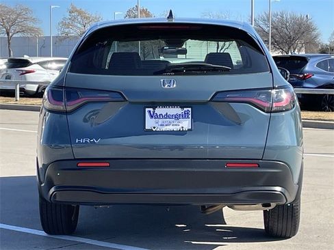 Certified 2025 Honda HR-V LX image 5