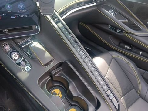 Used 2023 Chevrolet Corvette Stingray Premium Conv w/ Stealth Interior Trim Package RWD image 9