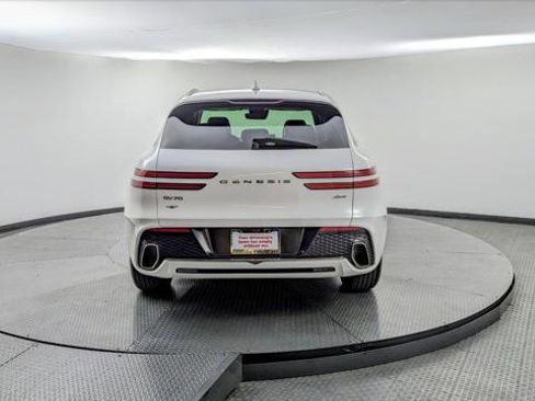 Used 2022 Genesis GV70 2.5T w/ Select Package image 6
