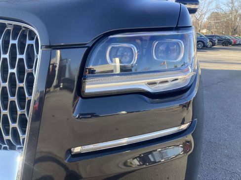 Certified 2022 Lincoln Navigator L Reserve image 11