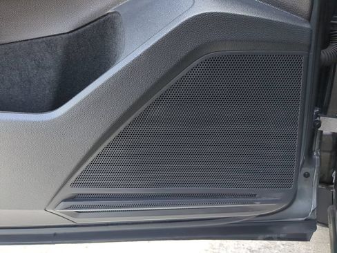 Certified 2023 Volkswagen Tiguan SE FWD image 18