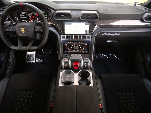 Used 2024 Lamborghini Urus Performante image 7