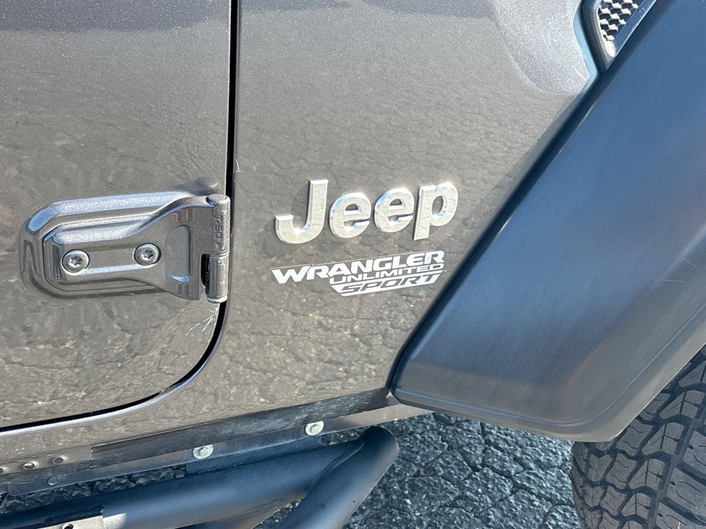 Used 2018 Jeep Wrangler Unlimited Sport AWD/4WD image 12