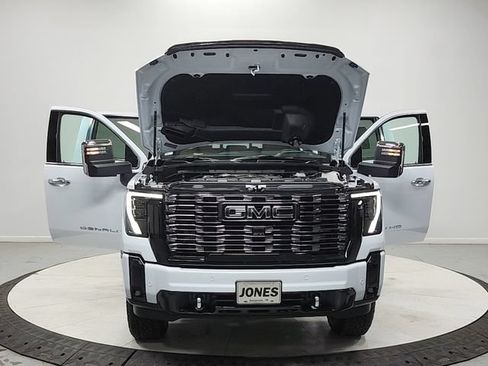 New 2026 GMC Sierra 2500 Denali Ultimate AWD/4WD image 10