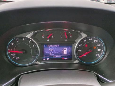 Used 2020 Chevrolet Equinox LT w/ Driver Convenience Package image 27