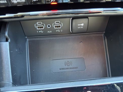 New 2025 Jeep Grand Cherokee Altitude AWD/4WD image 18