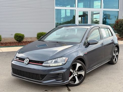 Used 2018 Volkswagen GTI SE FWD image 5