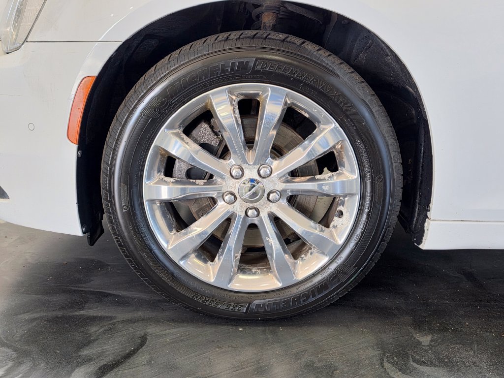 Used 2015 Chrysler 300 C w/ Light Group AWD/4WD image 24