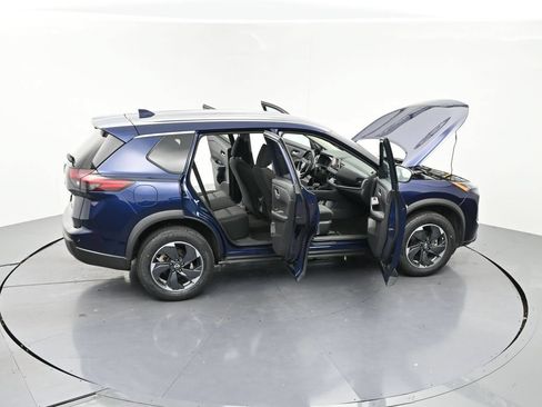 Used 2024 Nissan Rogue SV AWD/4WD image 26