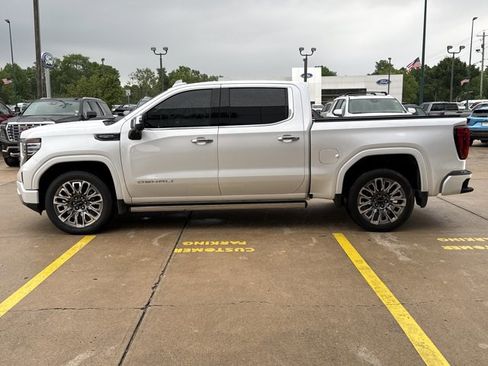 Used 2023 GMC Sierra 1500 Denali Ultimate AWD/4WD image 11