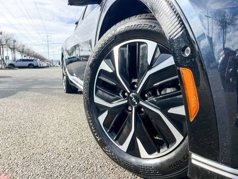 Certified 2022 Kia EV6 Wind w/ Wind Technology Package image 2