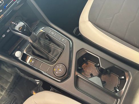 Used 2025 Volkswagen Taos SE image 46