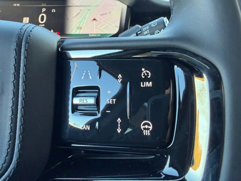 New 2026 Land Rover Range Rover Sport Dynamic SE image 12