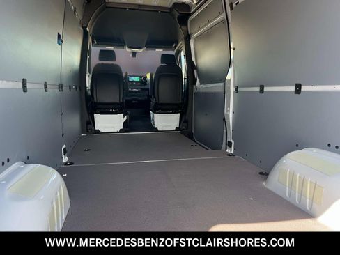 New 2026 Mercedes-Benz Sprinter 2500 image 7