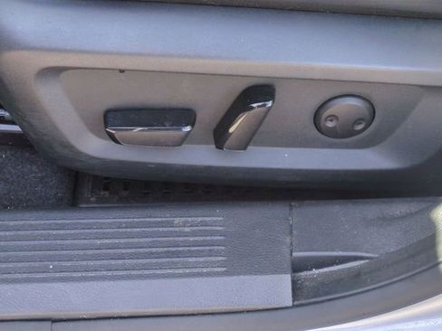 Used 2023 Nissan Rogue SV w/ SV Premium Package FWD image 15