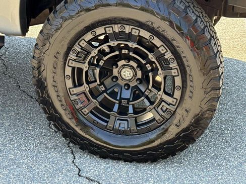 Used 2023 Ford F150 Lariat w/ Equipment Group 502A High AWD/4WD image 7