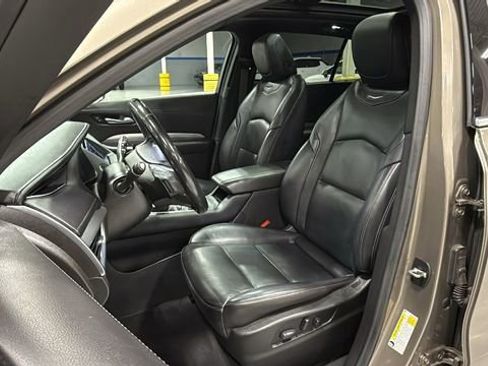 Used 2020 Cadillac XT4 Premium Luxury w/ Cold Weather Package image 13