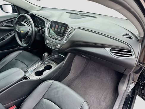 Used 2018 Chevrolet Malibu LT w/ Leather Package FWD image 15