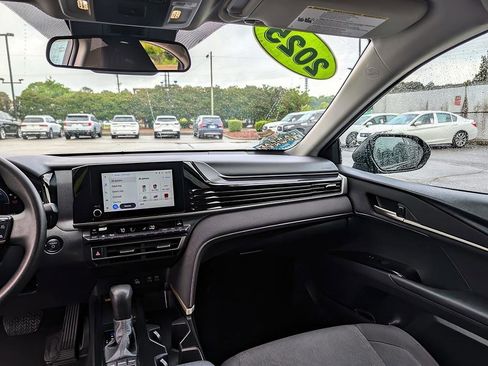 Used 2025 Toyota Camry LE FWD image 10