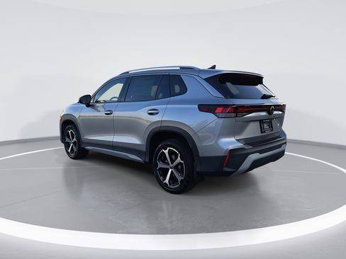 New 2025 Volkswagen Tiguan SE image 5