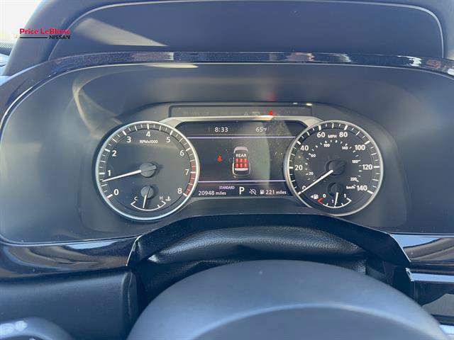 Used 2025 Nissan Pathfinder SL FWD image 32