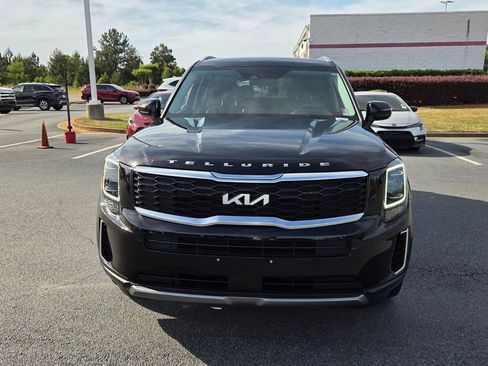 Used 2022 Kia Telluride S image 2