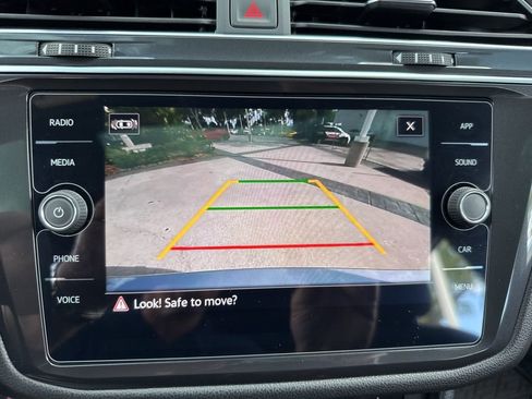 Used 2023 Volkswagen Tiguan SE R-Line image 60