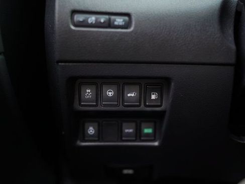 Used 2020 Nissan Rogue SL FWD image 29
