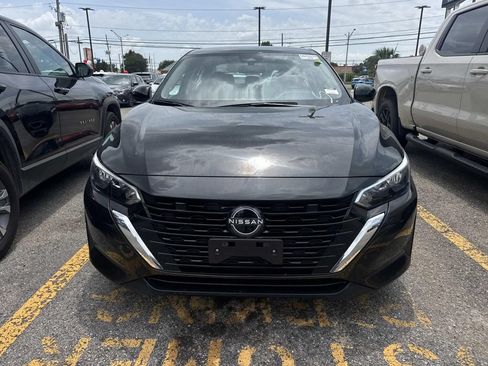 Used 2024 Nissan Sentra SV FWD image 2