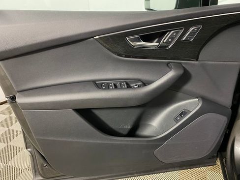 Used 2021 Audi Q7 2.0T Premium AWD/4WD image 23