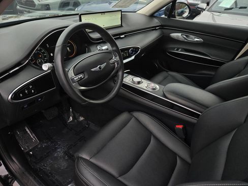 Used 2025 Genesis GV70 2.5T AWD/4WD image 8