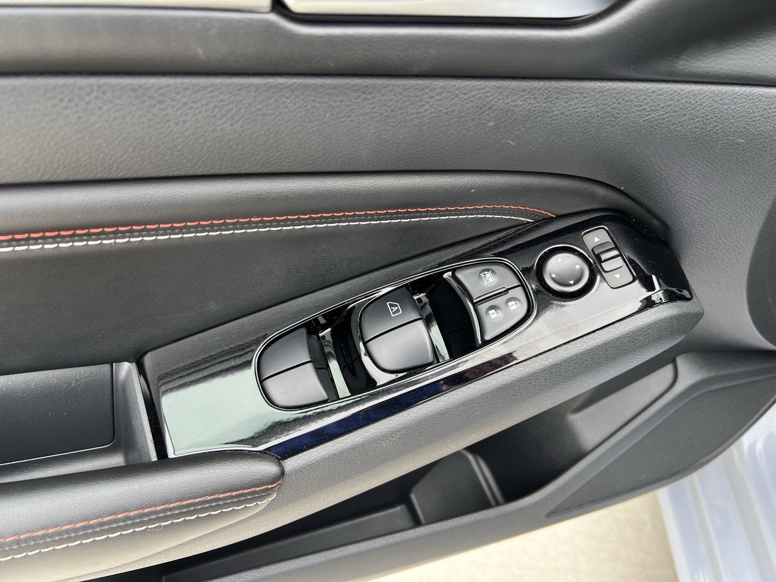 Used 2023 Nissan Altima 2.5 SR w/ SR Premium Package FWD image 15