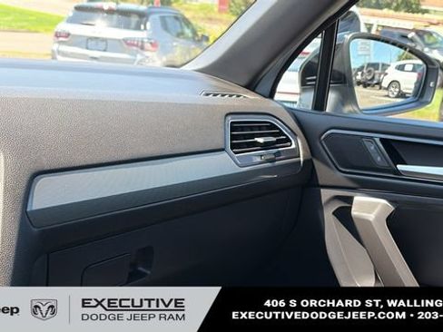 Used 2023 Volkswagen Tiguan SE R-Line AWD/4WD image 20