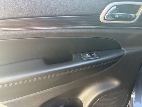 Used 2021 Jeep Grand Cherokee Limited w/ Luxury Group II AWD/4WD image 32