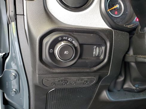 Used 2025 Jeep Wrangler Unlimited Sport AWD/4WD image 22
