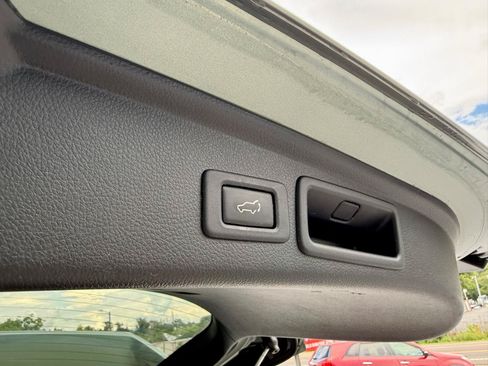 Used 2014 Subaru Forester 2.5i Touring AWD/4WD image 31