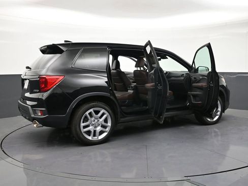 Used 2025 Honda Passport EX-L image 32