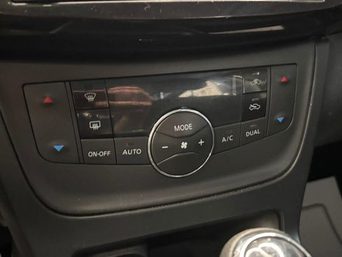 Used 2019 Nissan Sentra SV FWD image 14