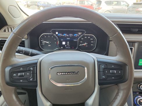 Used 2021 GMC Yukon XL Denali w/ Denali Premium Package image 20