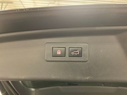 Used 2020 Subaru Outback Limited w/ Popular Package #2 image 29