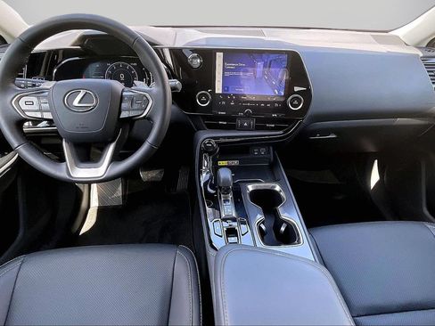 Used 2025 Lexus NX 250 FWD w/ Towing Package (2000 Lbs) image 15
