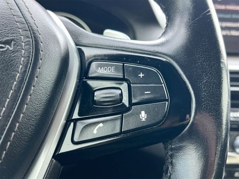 Used 2018 BMW 530i xDrive w/ Premium Package image 24