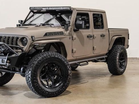 Used 2025 Jeep Gladiator Rubicon w/ Safety Group image 23