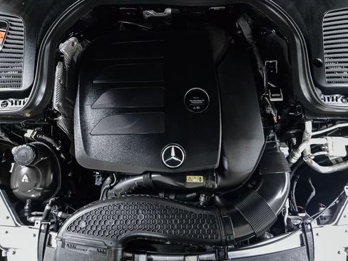 Used 2022 Mercedes-Benz GLC 300 4MATIC image 12