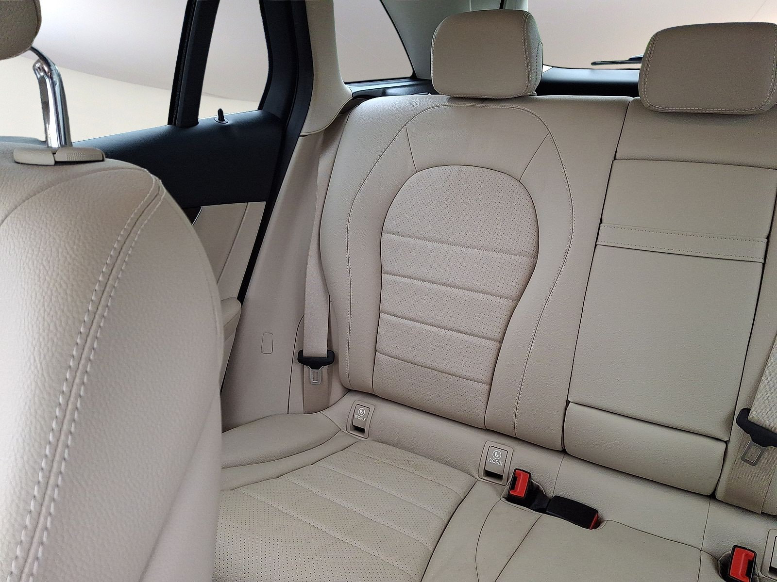 Used 2022 Mercedes-Benz GLC 300 4MATIC image 5