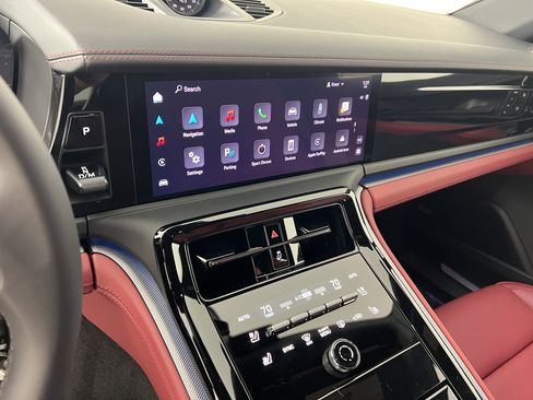 Used 2025 Porsche Panamera 4 image 20