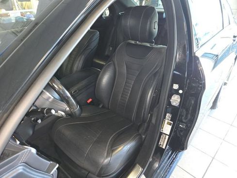 Used 2020 Mercedes-Benz S 560 4MATIC Sedan image 11